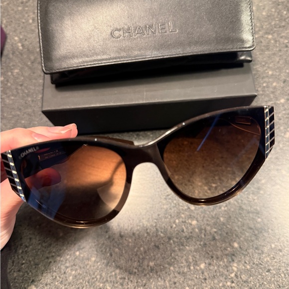 CHANEL 6054 sunglasses - Picture 4 of 10